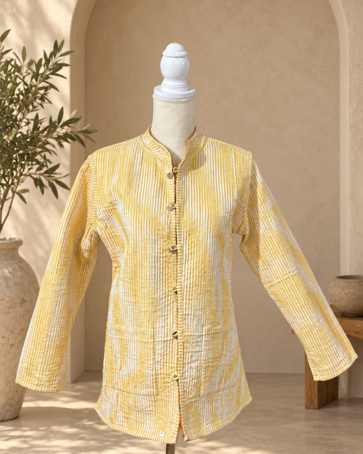 Chamarra reversible de algodón con rayas amarillas y blancas – Sundarata