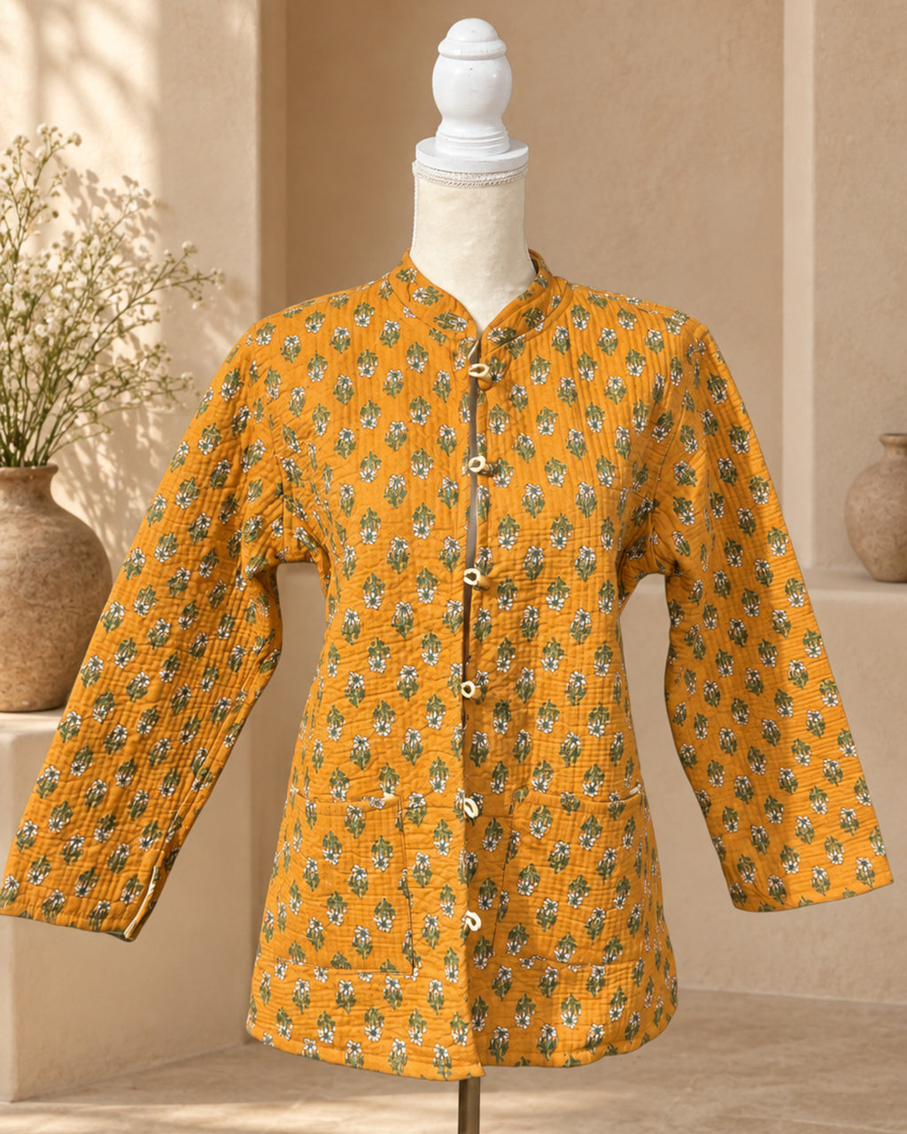 Chamarra reversible de algodón mostaza con mini estampado – Sundarata