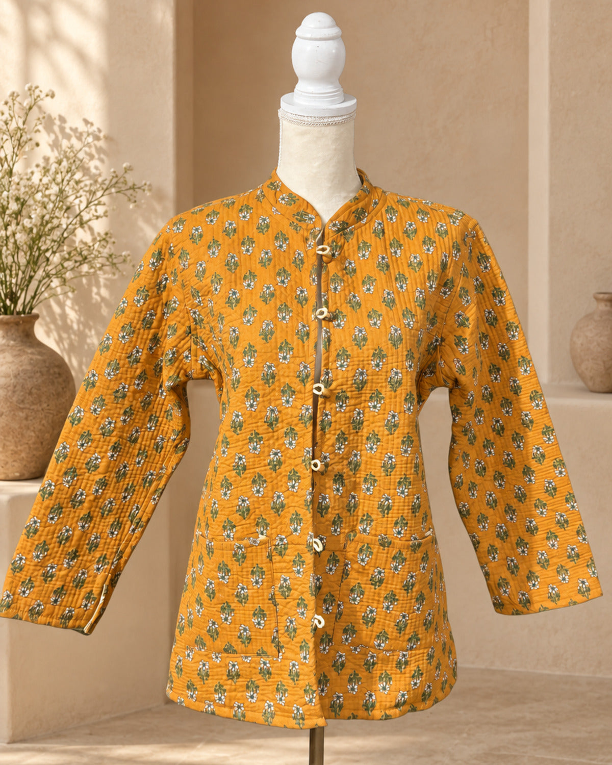 Chamarra reversible de algodón mostaza con mini estampado – Sundarata