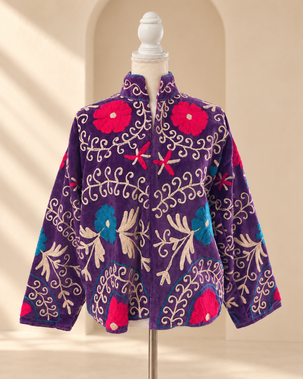 Blazer Suzani Velvet · Morado con Flores Fucsia y Azul