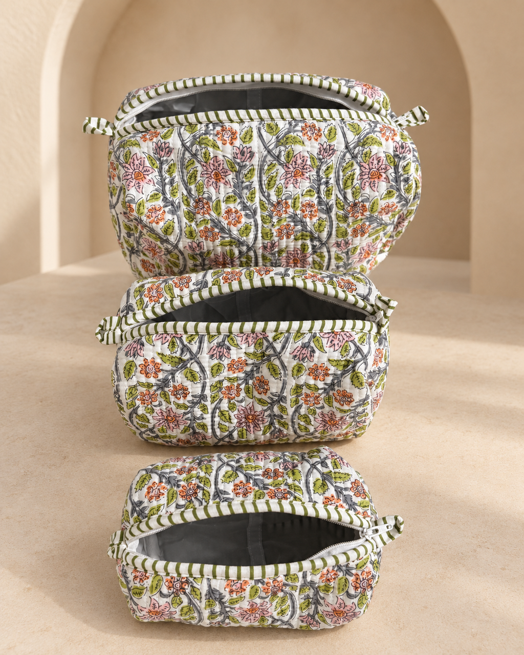 Juego de 3 Cosmetiqueras de Algodón · Verde Coral Botánico