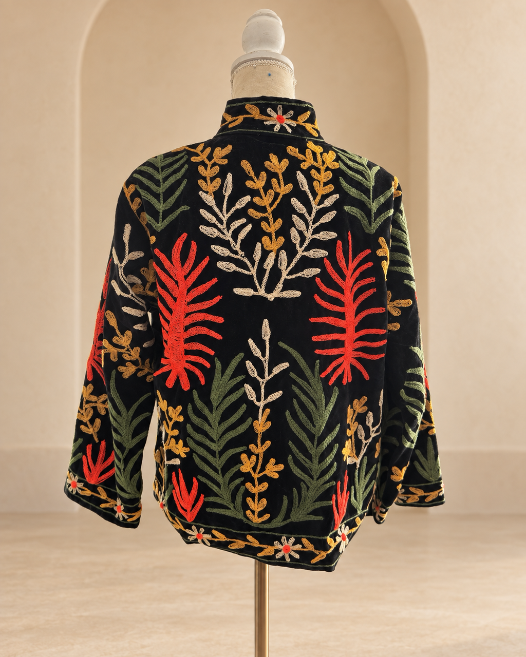 Blazer de Terciopelo Bordado · Negro Botánico