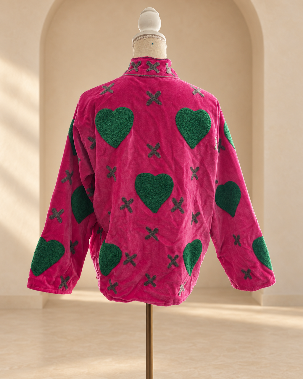 Blazer Suzani Velvet · Corazones Fucsia