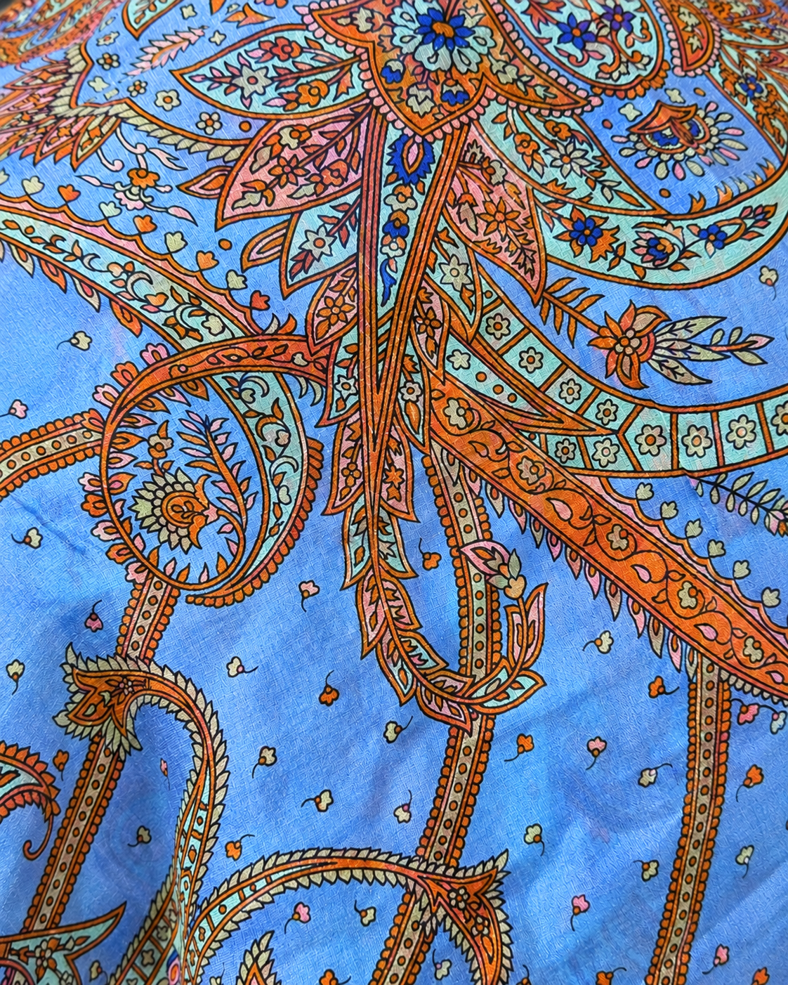Mascada Paisley · Azul Cobalto