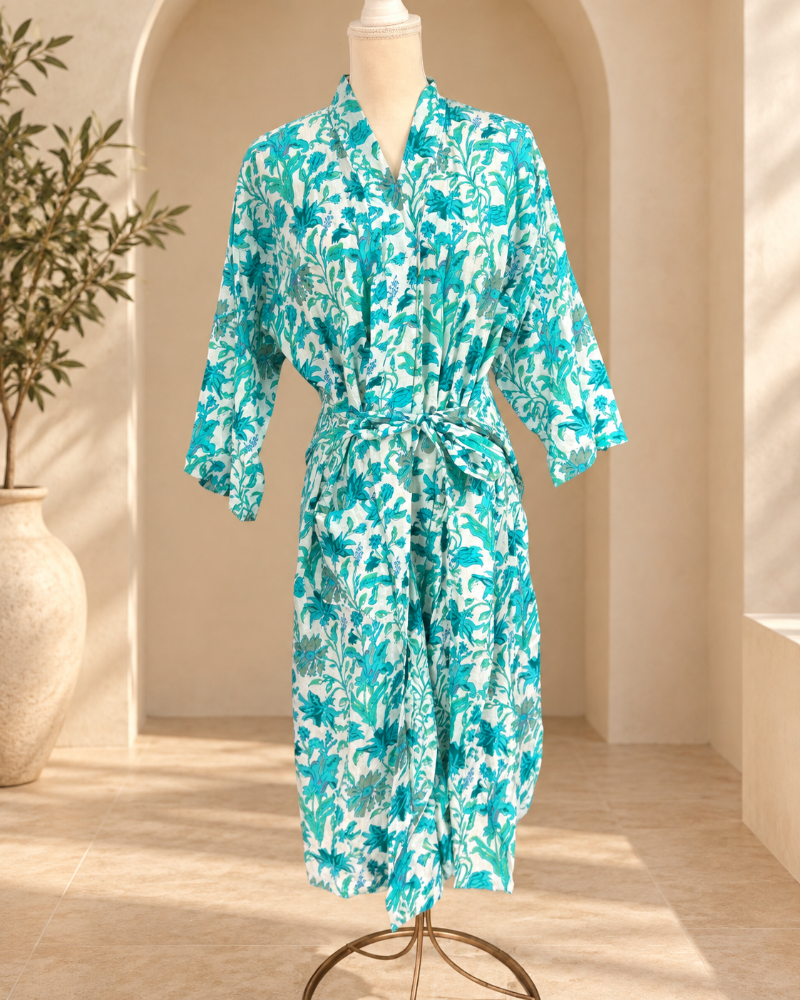 Bata kimono Jardín Turquesa, vista frontal – Sundarata