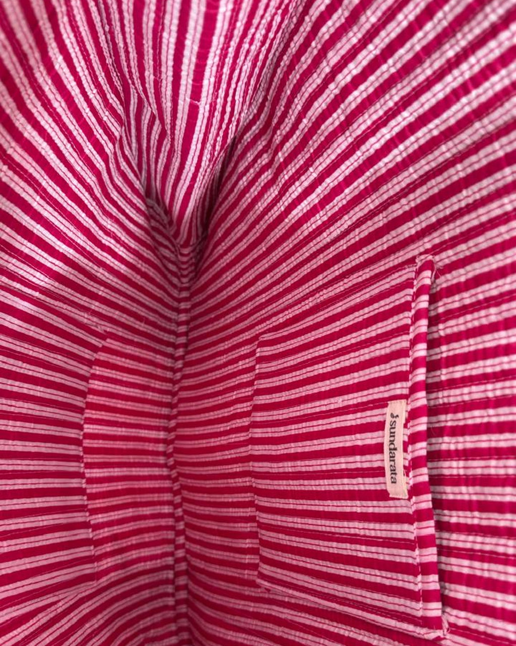 Interior a rayas rosa, rojo y blanco con bolsillo de tote de algodón – Sundarata